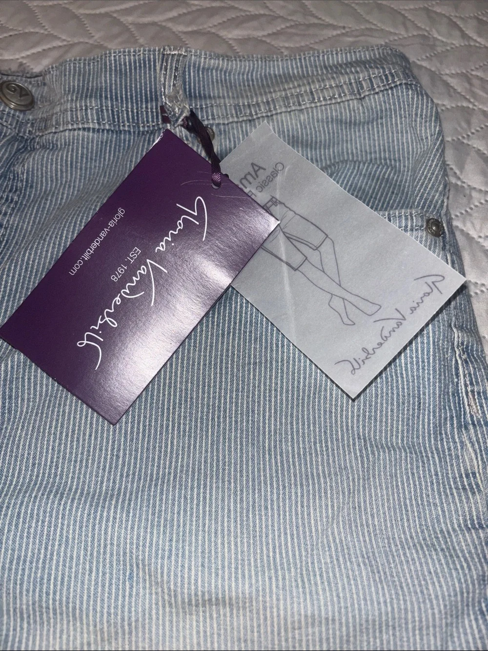 Gloria Vanderbilt stretchy long, shorts Light Blue High stripped Denim Short